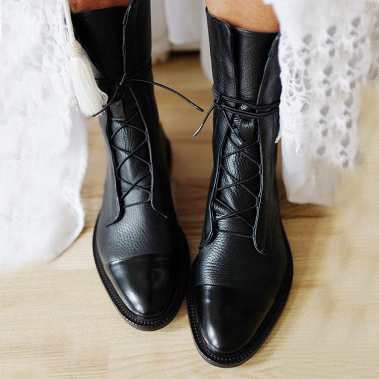 Jemi Capetown„¢Vintage look boot with heel