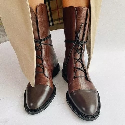 Jemi Capetown„¢Vintage look boot with heel