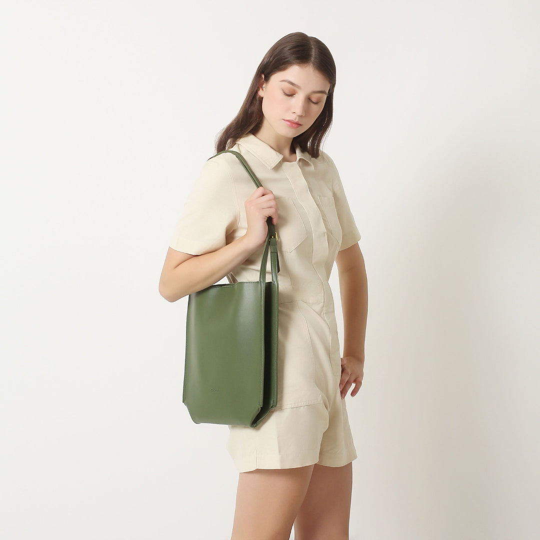 Jemi Capetown„¢Vegan Leather Tote